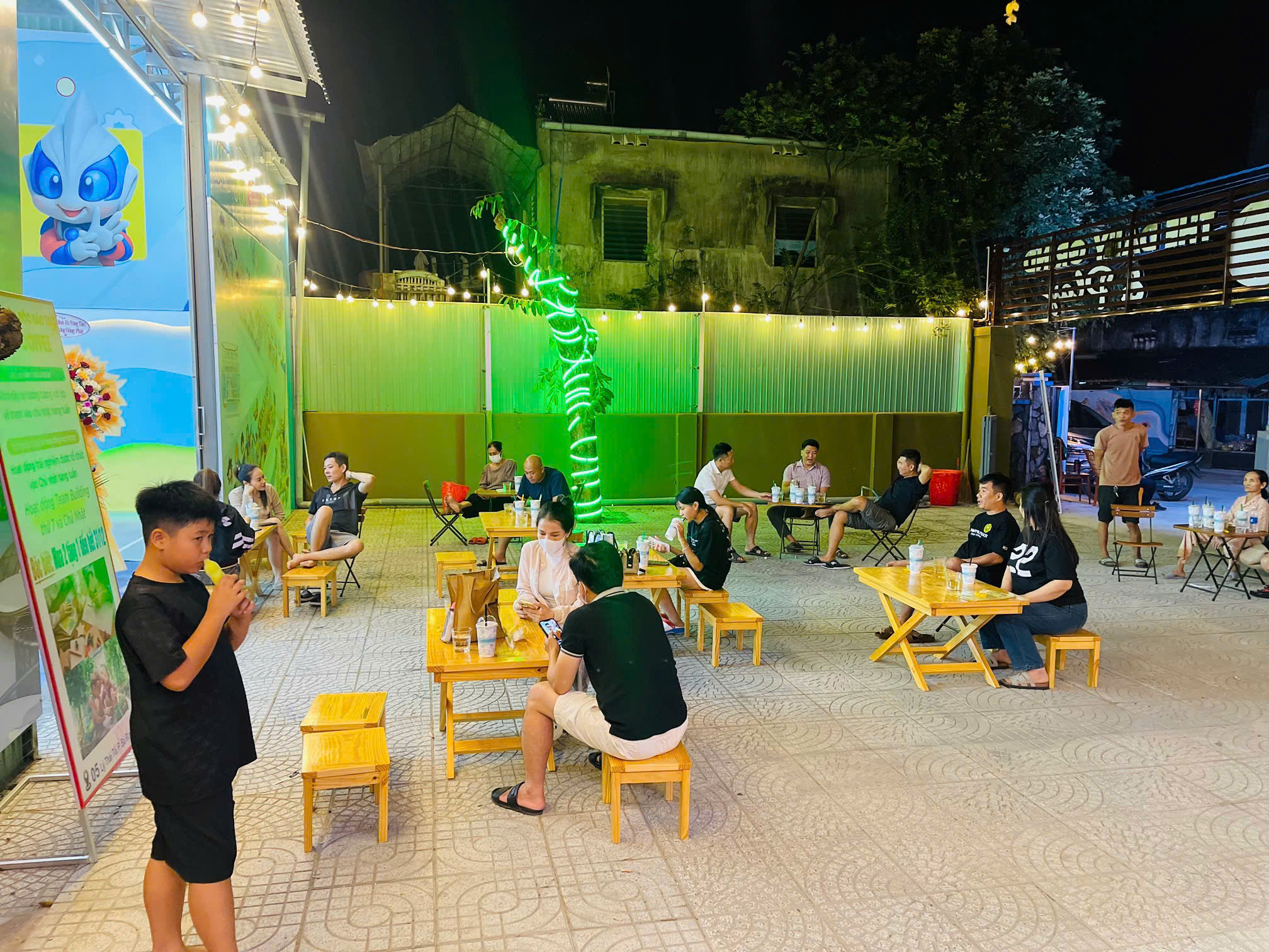 ANVI Coffee Khai Trương Khu Vui Chơi Trẻ Em