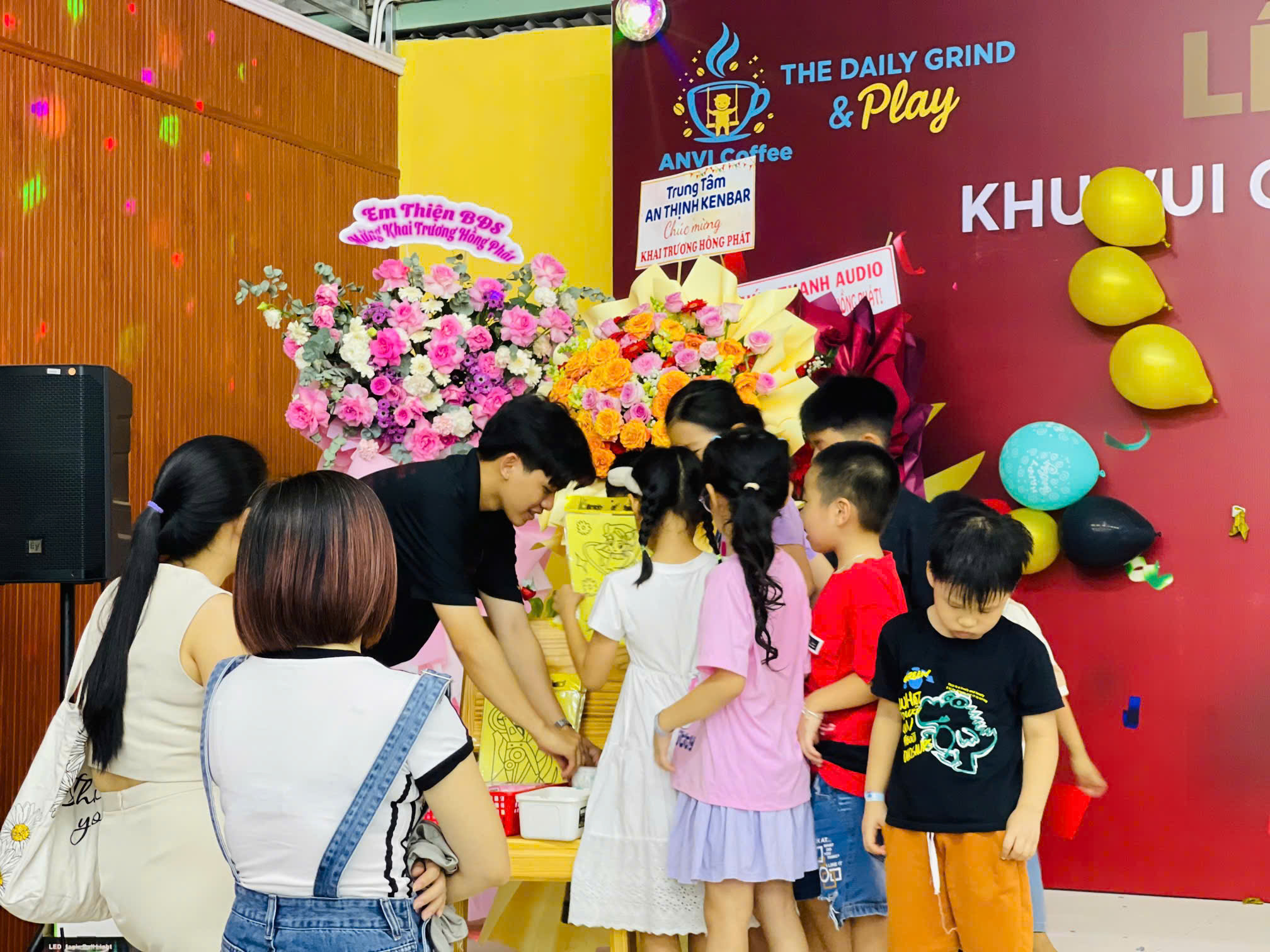 ANVI Coffee Khai Trương Khu Vui Chơi Trẻ Em