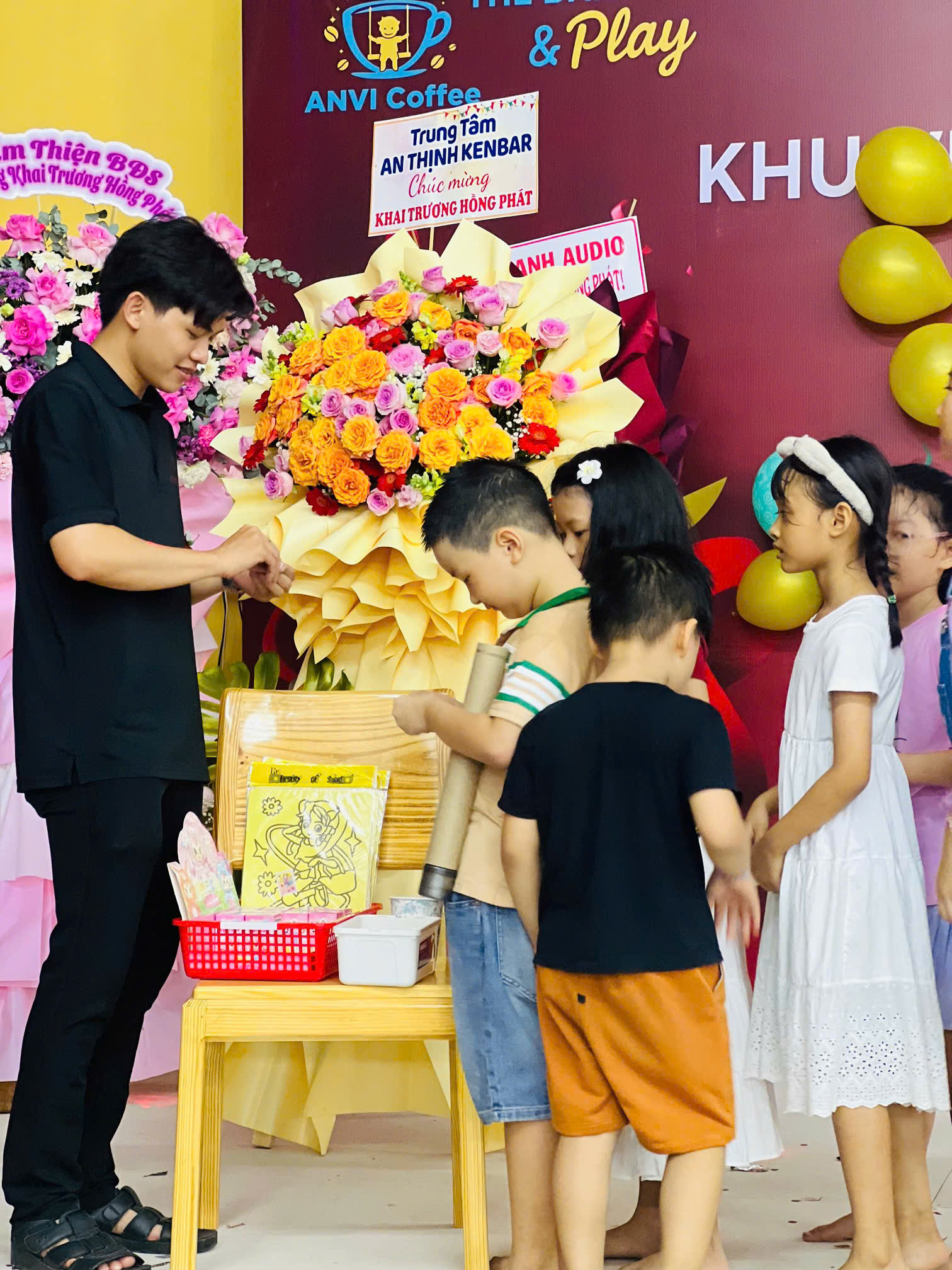 ANVI Coffee Khai Trương Khu Vui Chơi Trẻ Em