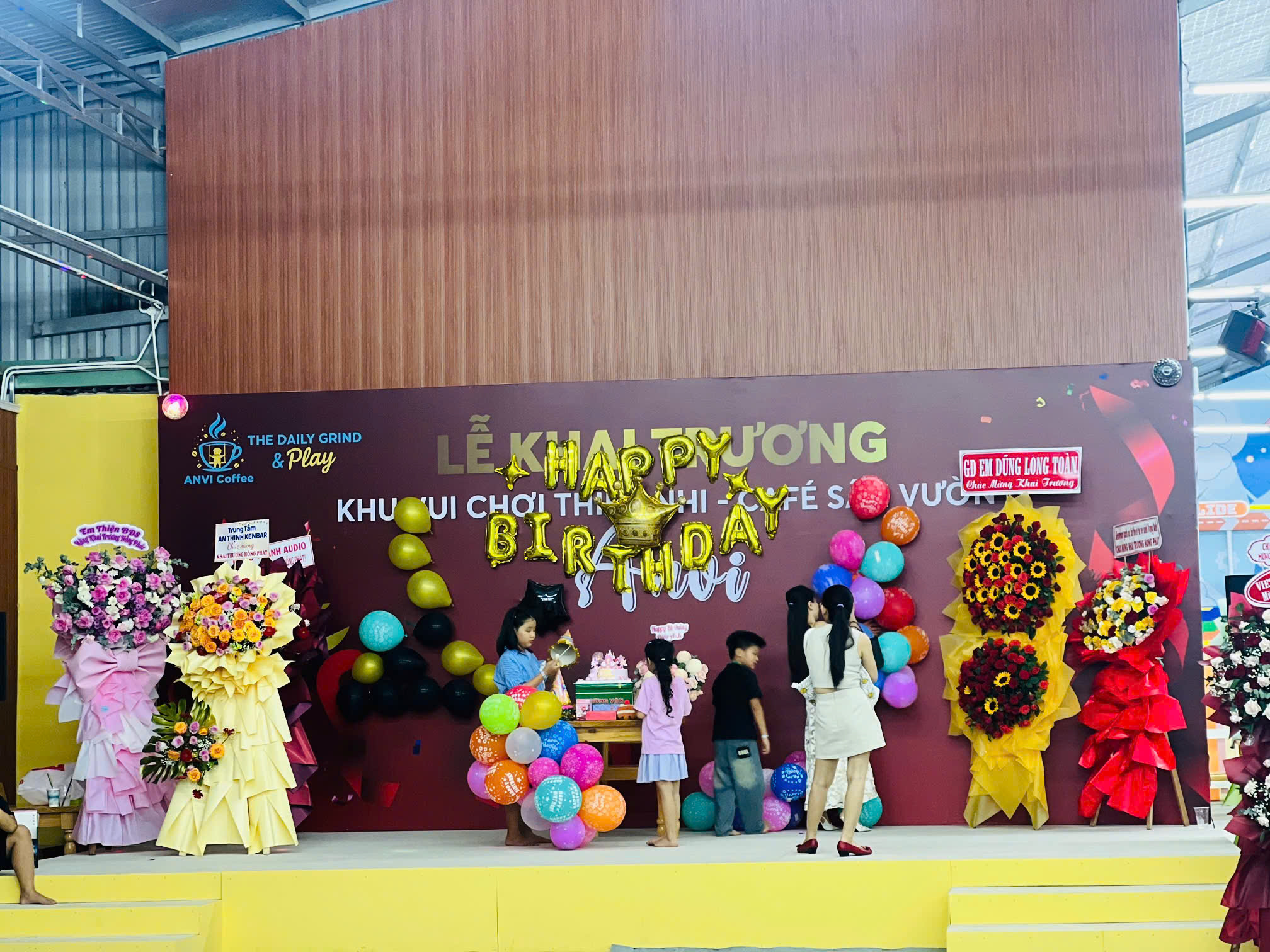 ANVI Coffee Khai Trương Khu Vui Chơi Trẻ Em